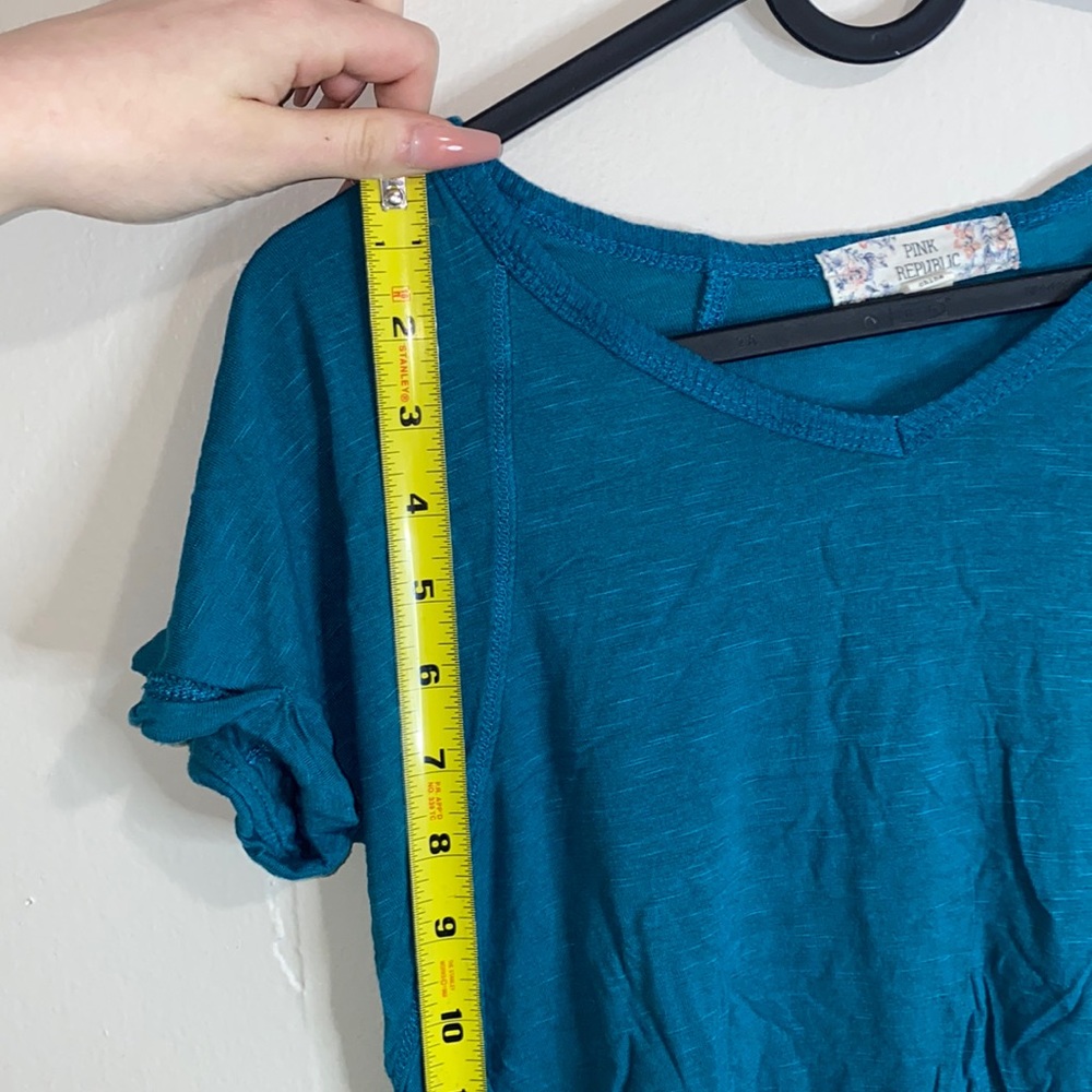 🪼Blue lightweight crop top! - Picture 3 of 6